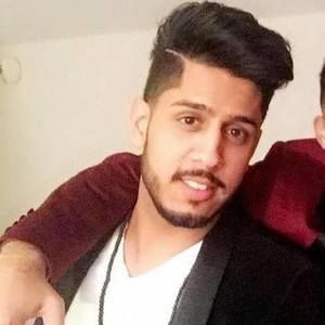 Meet your Posher, Larab